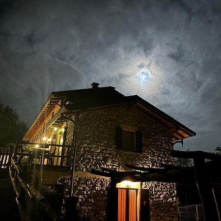 Agriturismo Il Talento Nella Quiete Castiglione d'Intelvi Bagian luar foto
