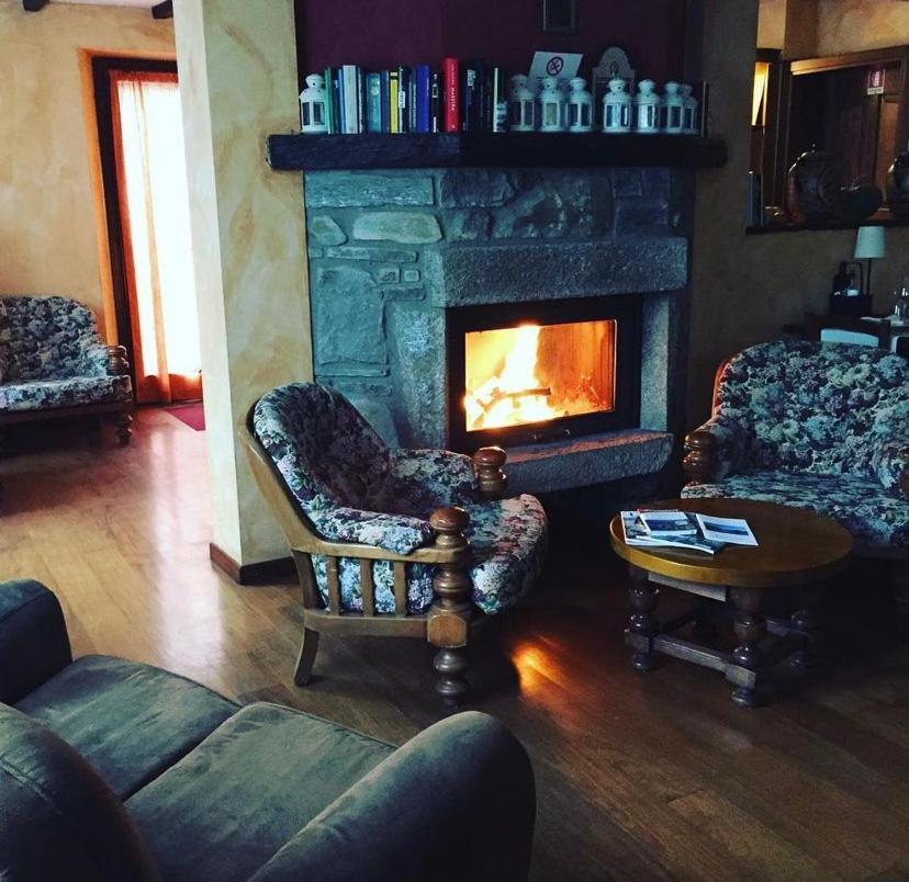 Agriturismo Il Talento Nella Quiete Castiglione d'Intelvi Bagian luar foto