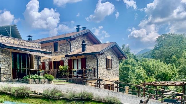 Agriturismo Il Talento Nella Quiete Castiglione d'Intelvi Bagian luar foto