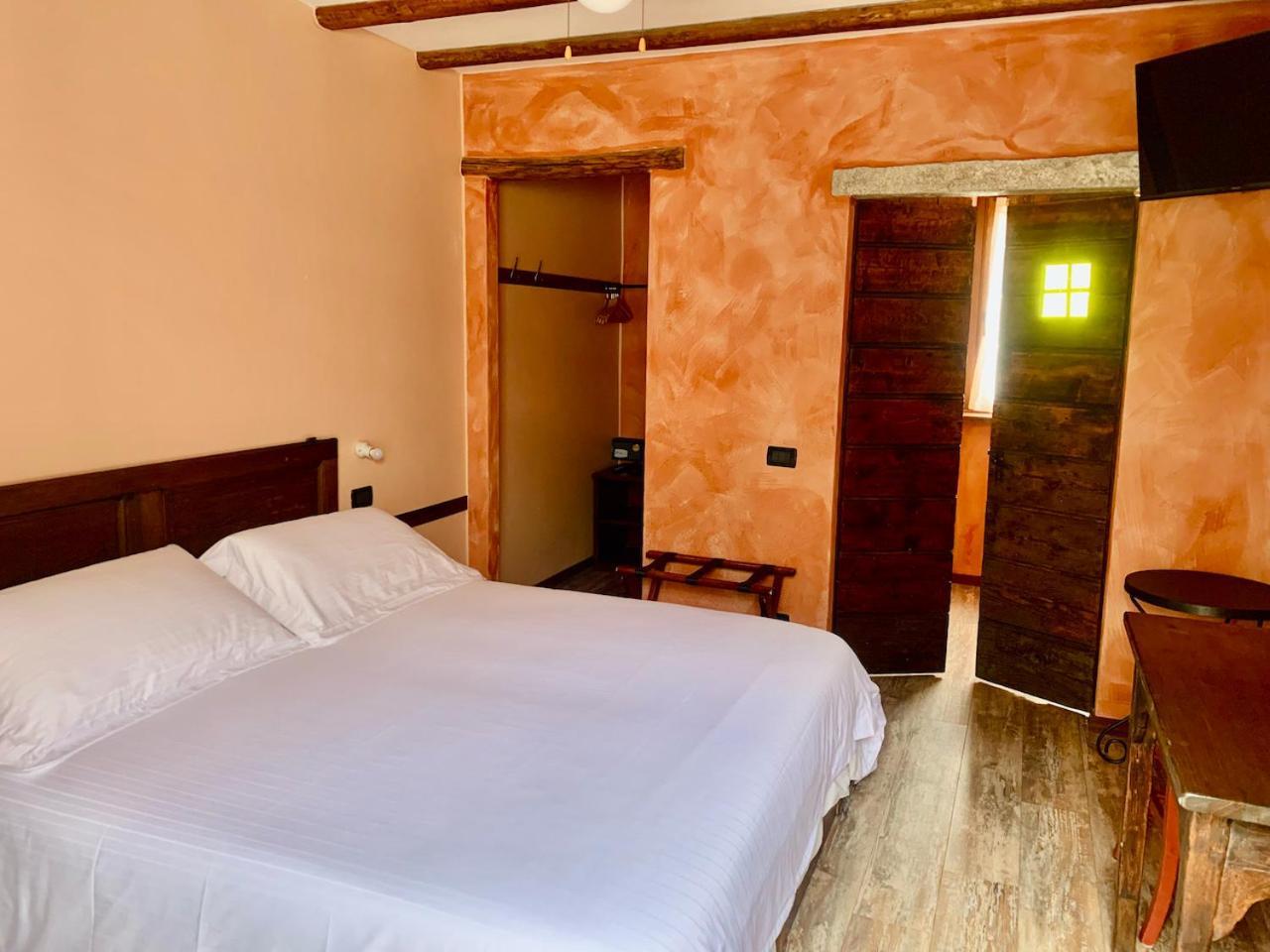 Agriturismo Il Talento Nella Quiete Castiglione d'Intelvi Bagian luar foto