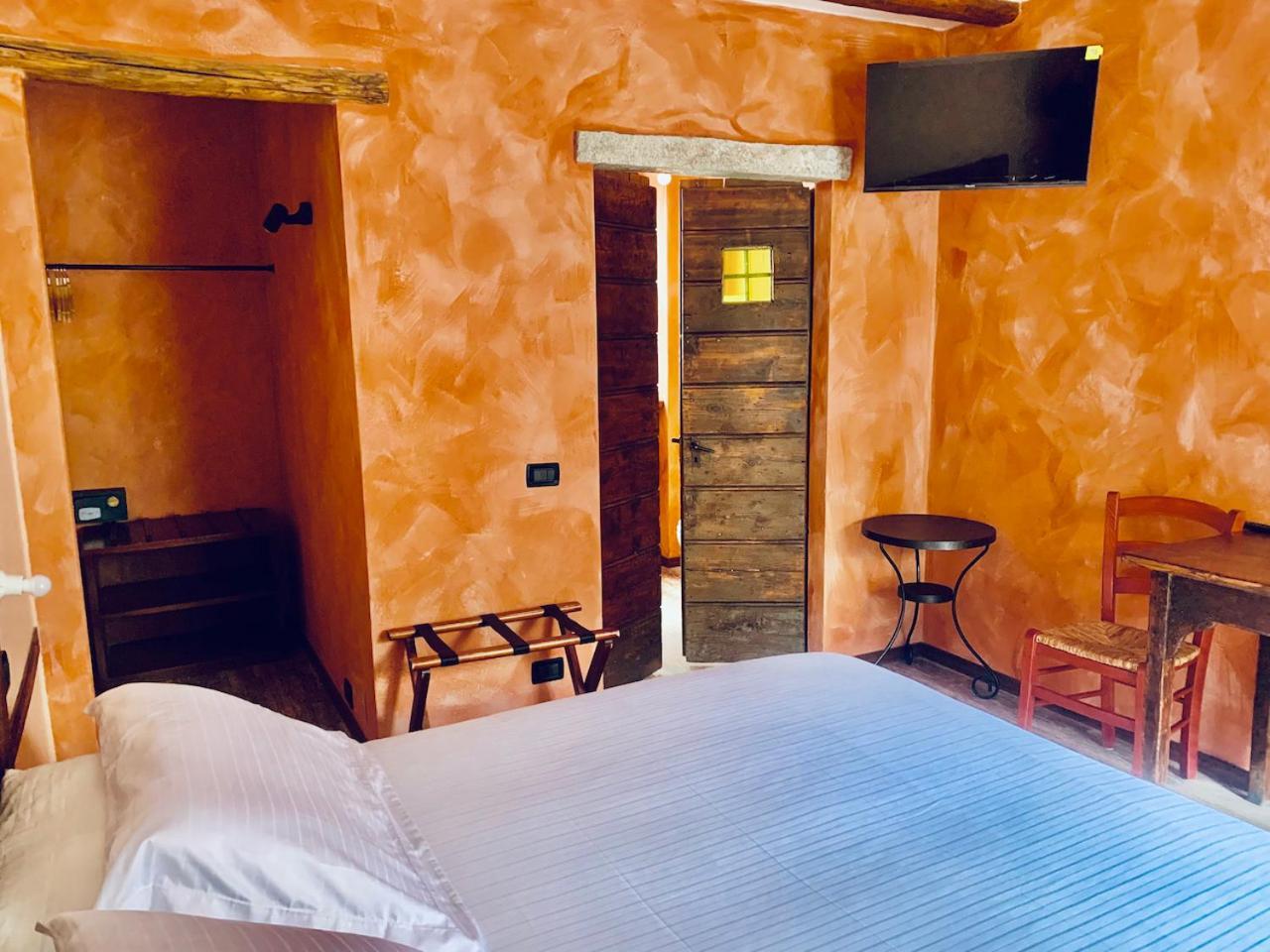 Agriturismo Il Talento Nella Quiete Castiglione d'Intelvi Bagian luar foto