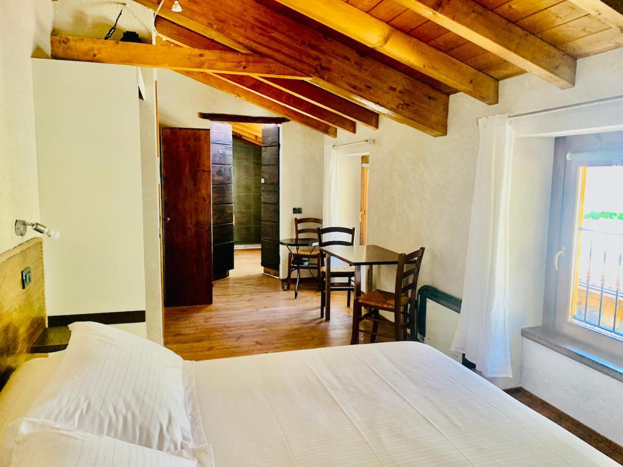 Agriturismo Il Talento Nella Quiete Castiglione d'Intelvi Bagian luar foto