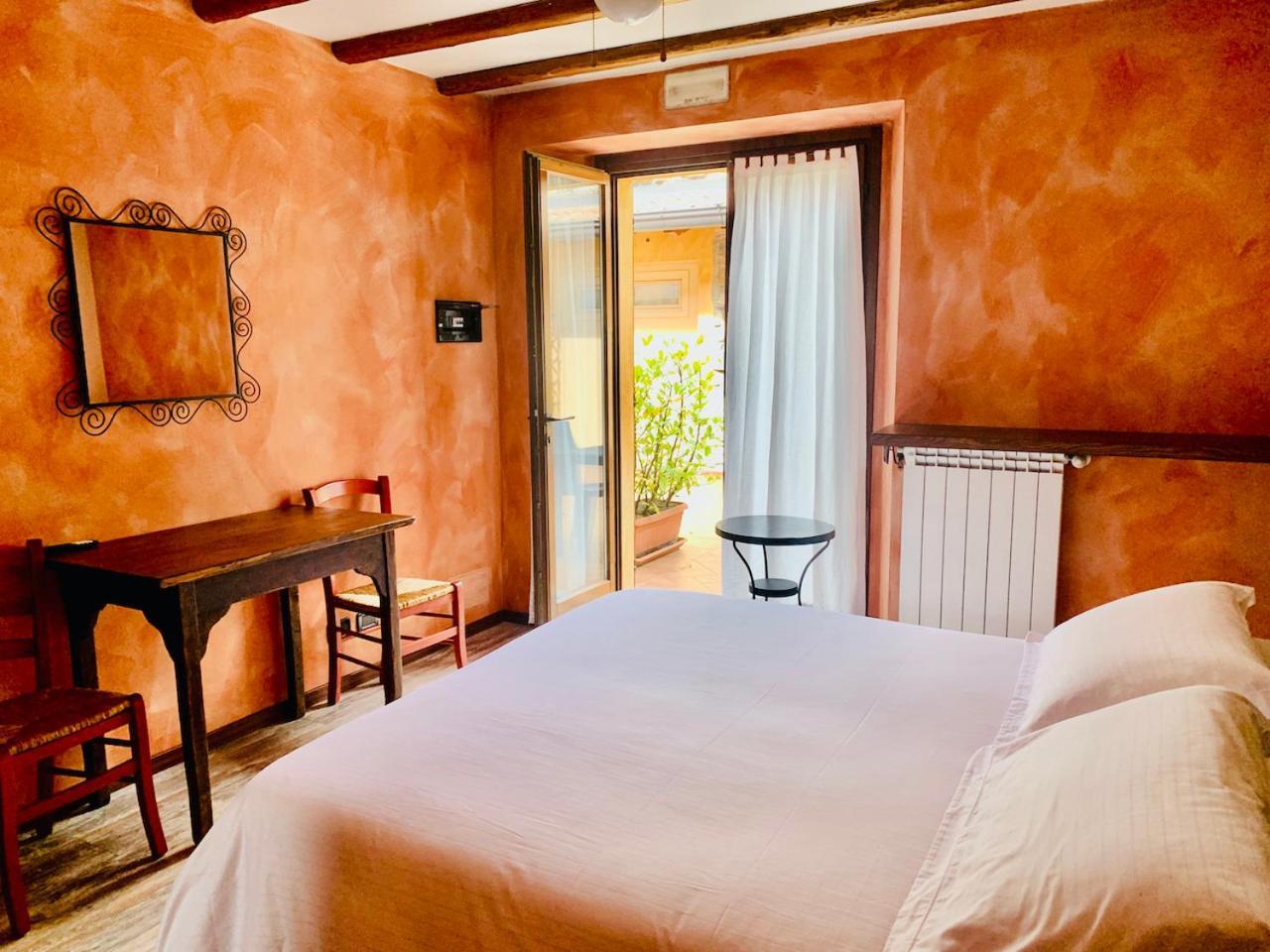 Agriturismo Il Talento Nella Quiete Castiglione d'Intelvi Bagian luar foto