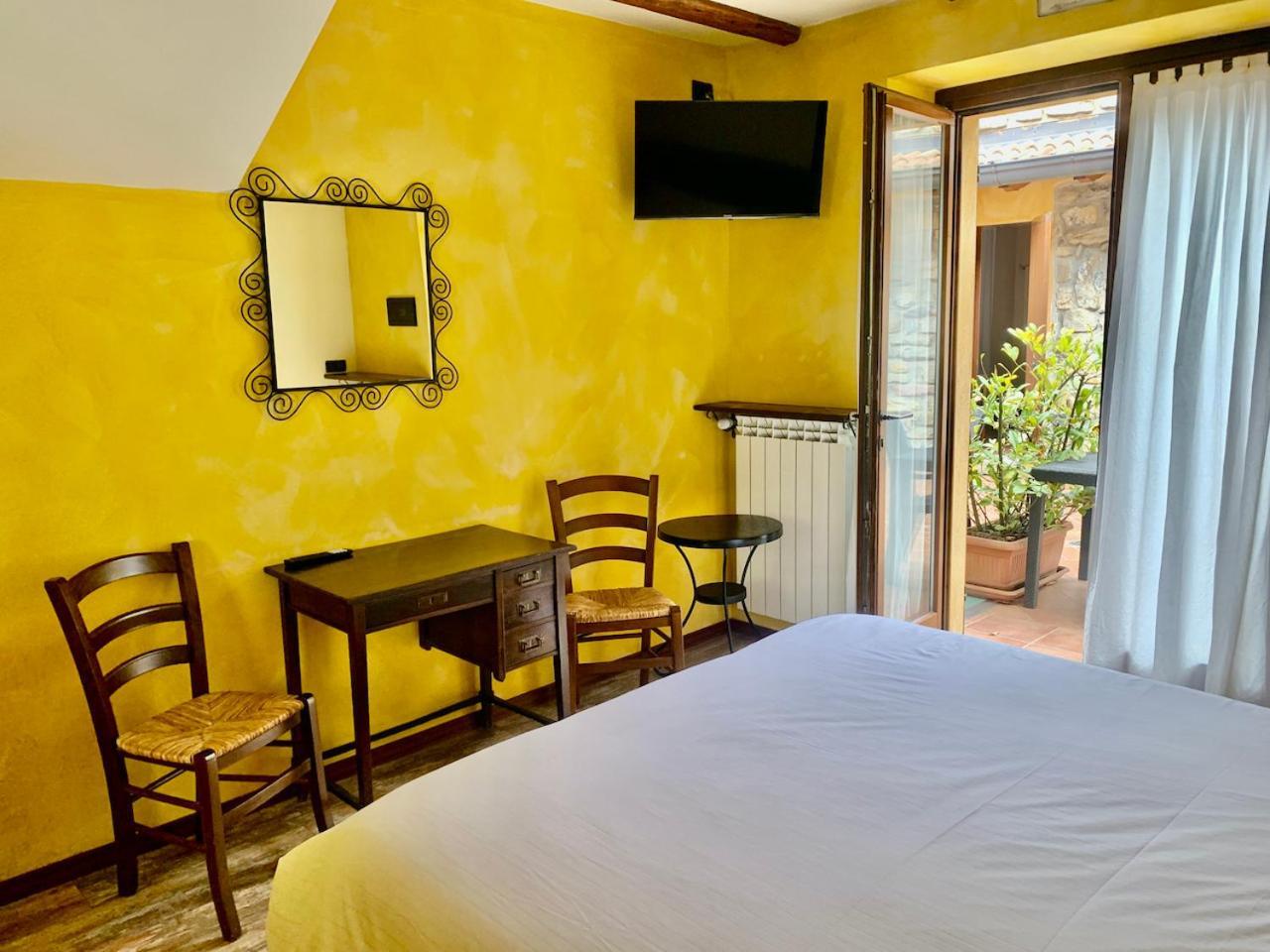 Agriturismo Il Talento Nella Quiete Castiglione d'Intelvi Bagian luar foto