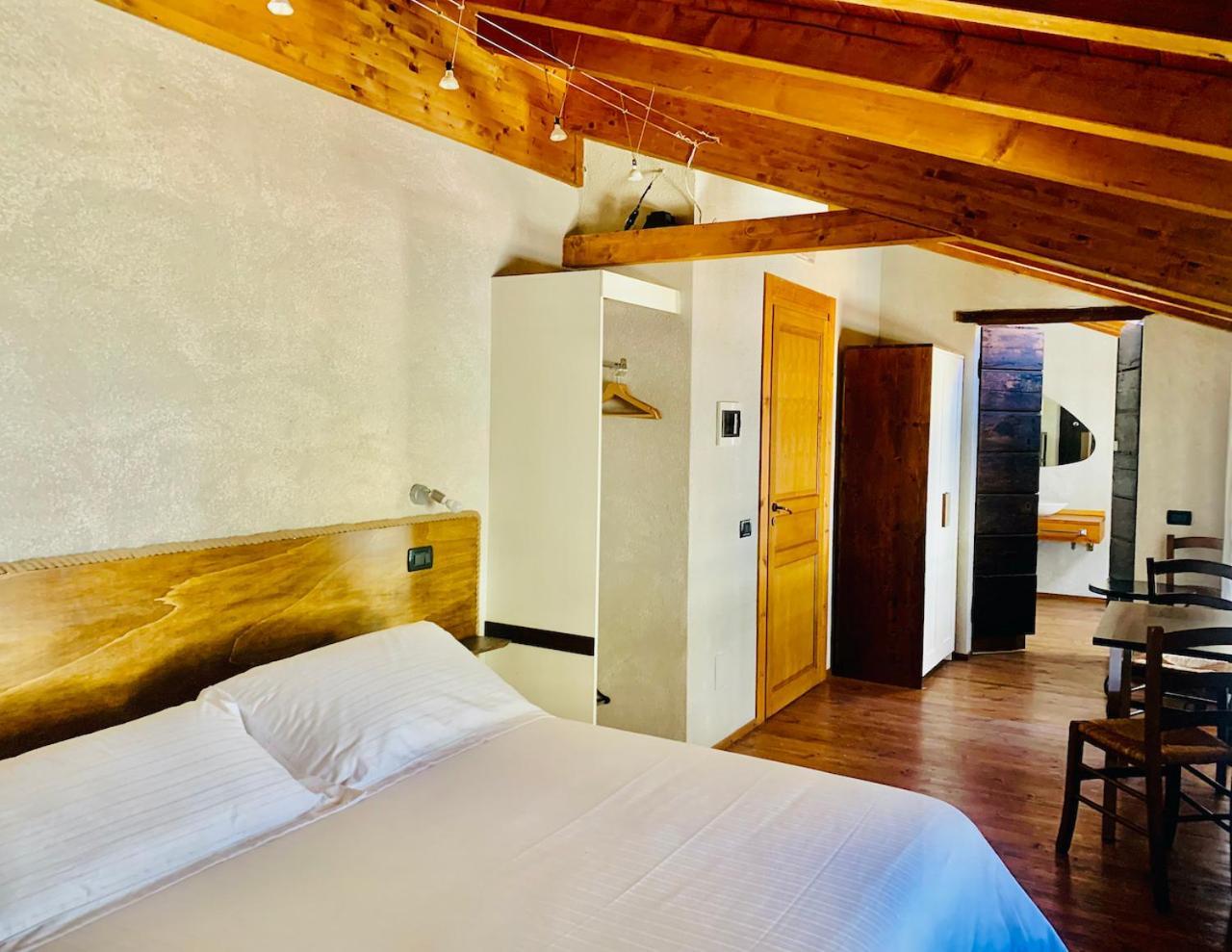 Agriturismo Il Talento Nella Quiete Castiglione d'Intelvi Bagian luar foto