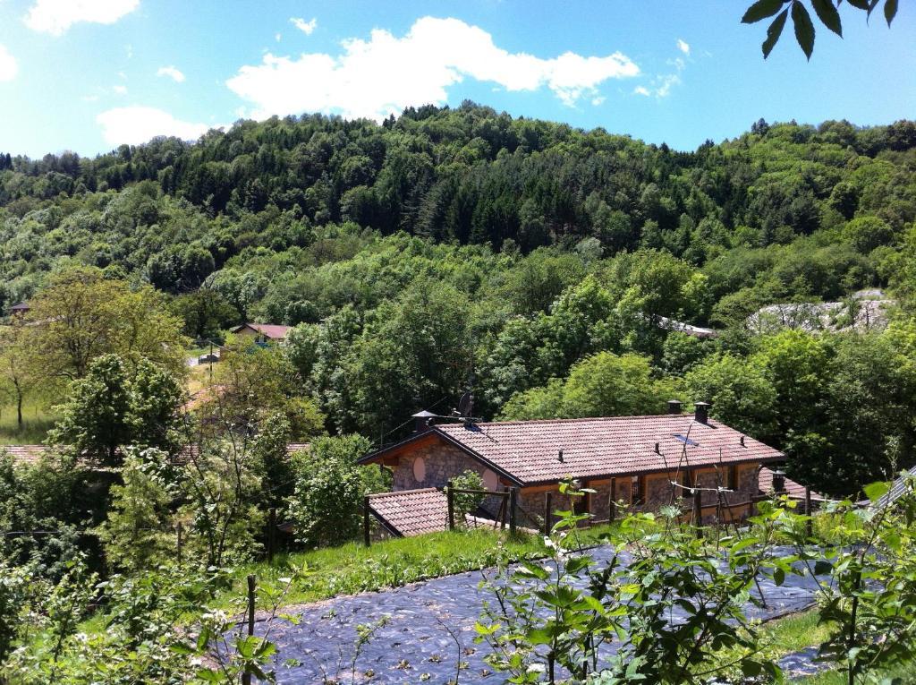 Agriturismo Il Talento Nella Quiete Castiglione d'Intelvi Bagian luar foto